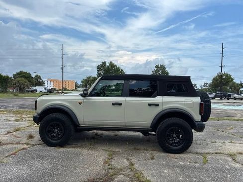 Used 2025 Ford Bronco Badlands AWD/4WD image 6