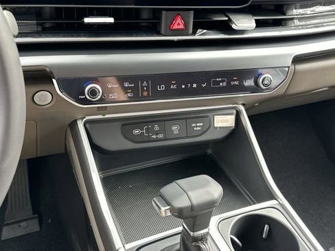 New 2026 Kia Carnival image 18