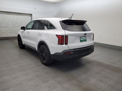 Used 2021 Kia Sorento LX FWD image 5