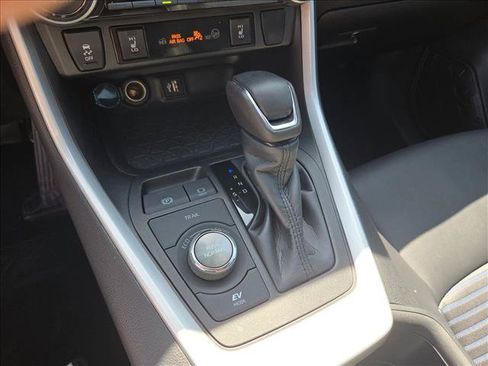 Used 2024 Toyota RAV4 XSE AWD/4WD image 15