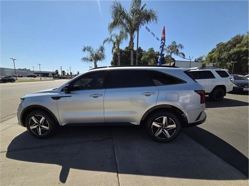 Used 2021 Kia Sorento S w/ Panoramic Sunroof Package FWD image 8