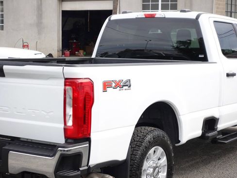 Used 2024 Ford F250 XLT image 11