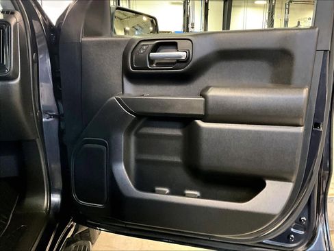 Used 2023 Chevrolet Silverado 1500 Custom image 12