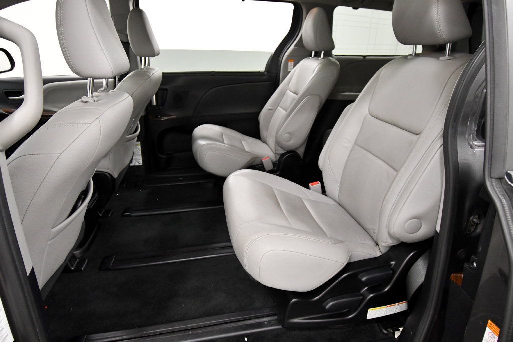 Used 2017 Toyota Sienna Limited Premium w/ Cargo Management Package AWD/4WD image 14