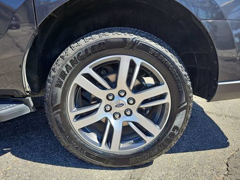 Used 2024 Ford Expedition Max Limited AWD/4WD image 34