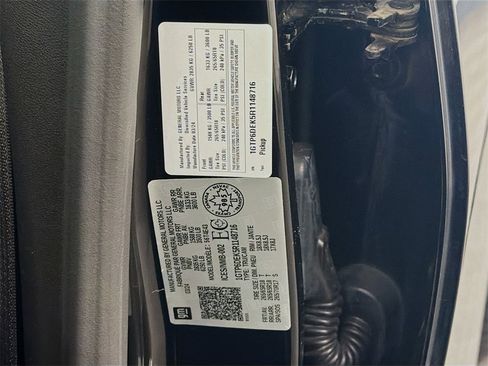 Used 2024 GMC Canyon AT4 image 31