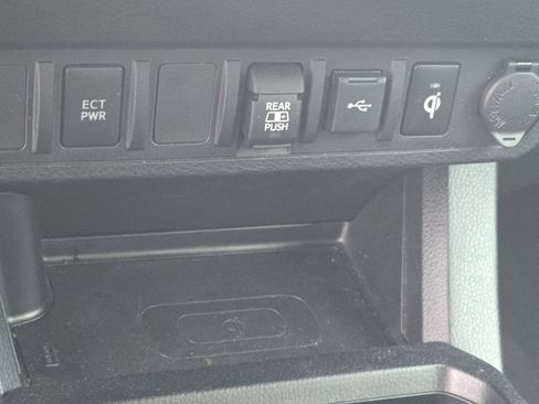 Used 2020 Toyota Tacoma TRD Off-Road image 24