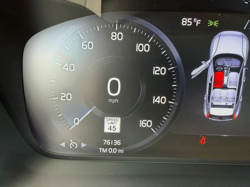 Used 2021 Volvo XC40 T4 Momentum FWD image 20