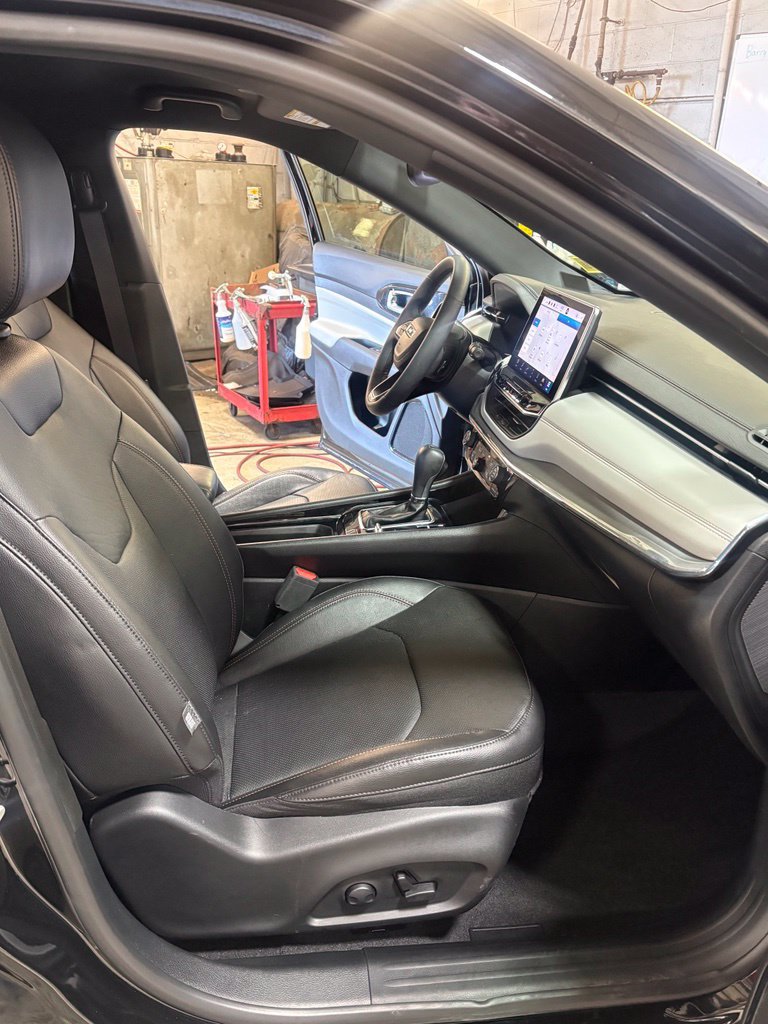 Used 2024 Jeep Compass Limited w/ Elite Group AWD/4WD image 18