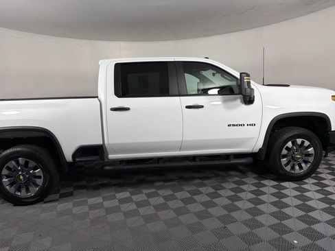 Used 2023 Chevrolet Silverado 2500 Custom w/ Custom Value Package AWD/4WD image 8
