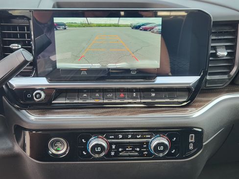 Used 2024 GMC Sierra 1500 Elevation AWD/4WD image 18