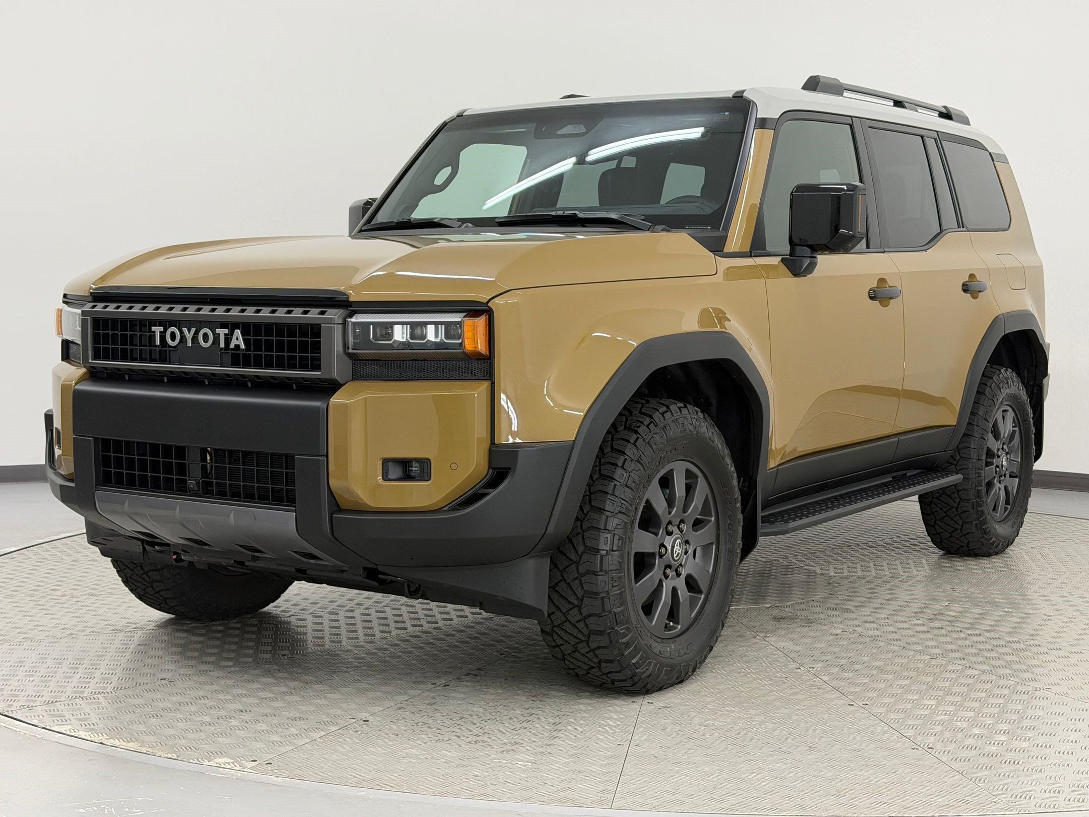 Used 2025 Toyota Land Cruiser w/ Premium Package AWD/4WD image 1