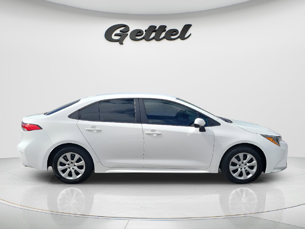 Used 2024 Toyota Corolla LE FWD image 4