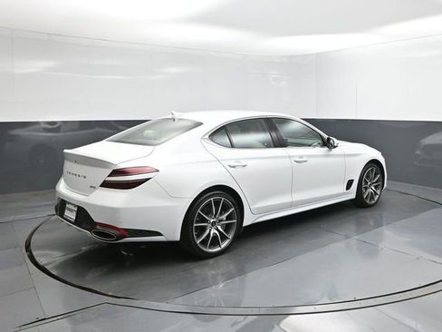 Used 2025 Genesis G70 2.5T image 11