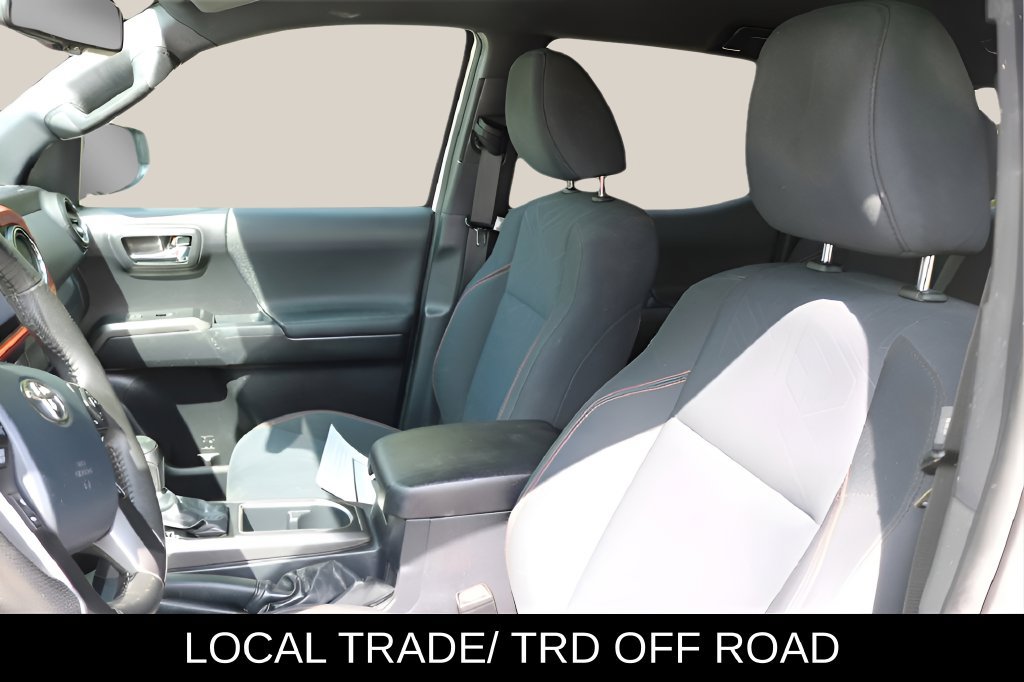 Used 2020 Toyota Tacoma TRD Off-Road AWD/4WD image 12