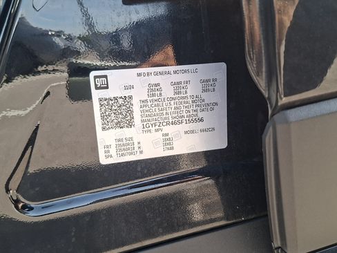 Used 2025 Cadillac XT4 Premium Luxury FWD image 26
