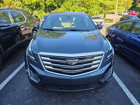 Used 2019 Cadillac XT5 Premium Luxury FWD image 2