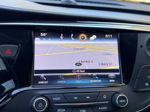 Used 2019 Buick Envision Essence image 11