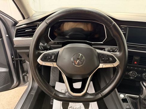 Used 2023 Volkswagen Jetta SE w/ Panoramic Sunroof Package FWD image 17