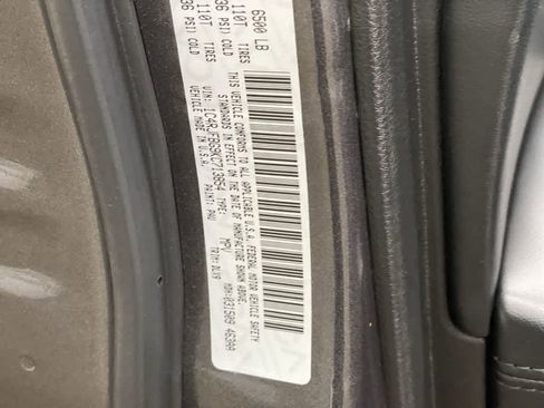 Used 2019 Jeep Grand Cherokee Limited w/ Luxury Group II image 28