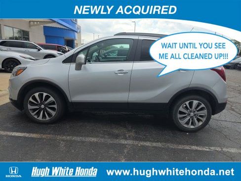 Used 2017 Buick Encore Essence FWD image 1