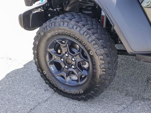 Certified 2023 Jeep Wrangler Unlimited AWD/4WD image 10