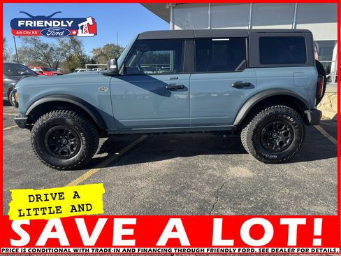 Used 2023 Ford Bronco Wildtrak image 2