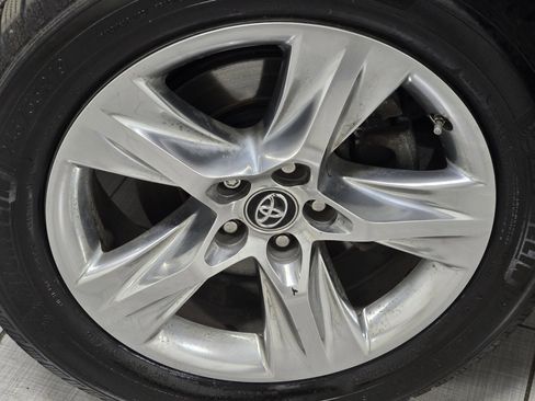 Certified 2019 Toyota Highlander Limited w/ Protection Package #3 image 10