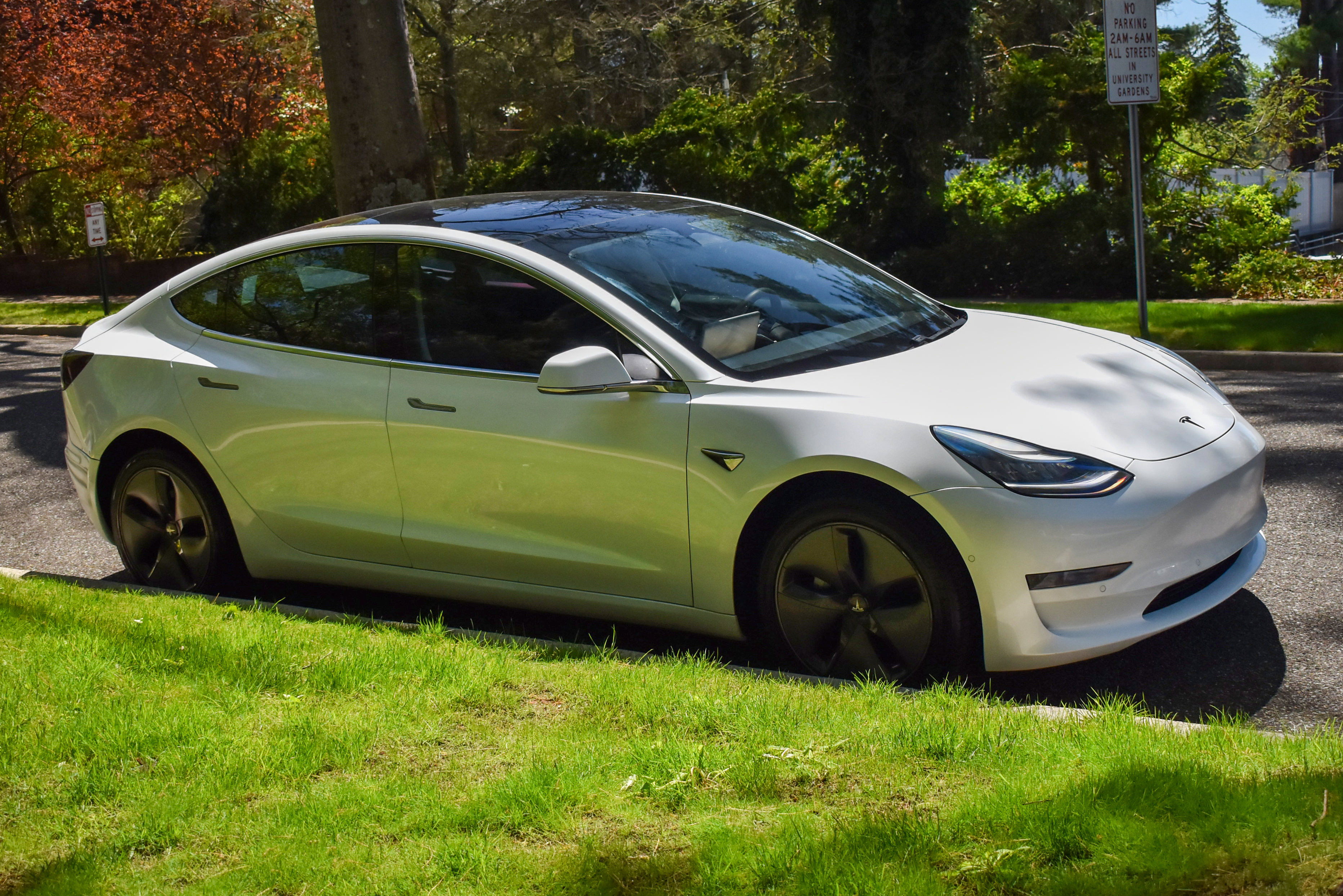 Used 2020 Tesla Model 3 Standard Range RWD image 13