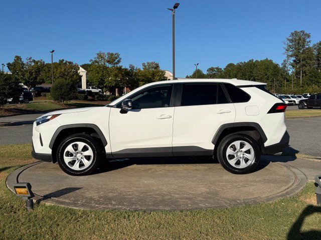 Used 2023 Toyota RAV4 LE FWD image 4