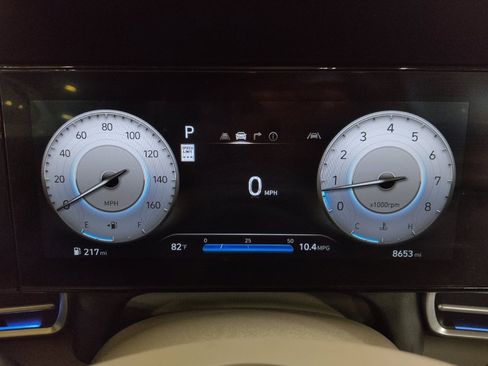 Used 2024 Hyundai Elantra SEL FWD image 23