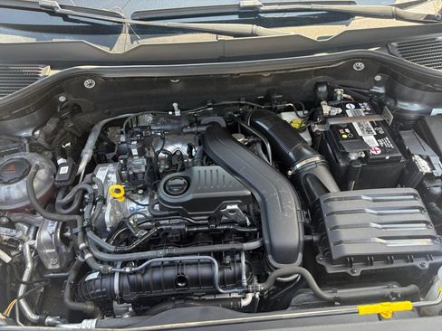 Certified 2023 Volkswagen Taos SE FWD image 16
