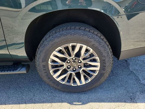 New 2026 Chevrolet Suburban Z71 w/ Comfort Package image 19