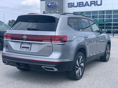 Used 2025 Volkswagen Atlas SE AWD/4WD image 6