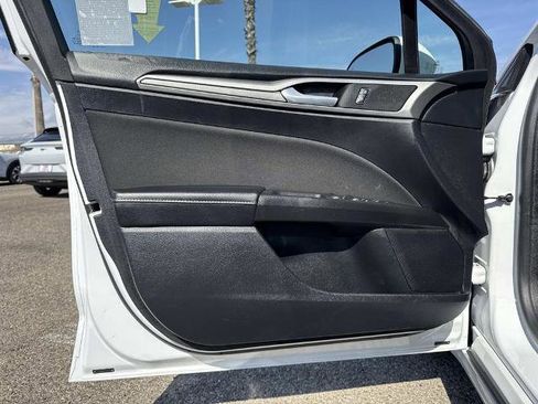 Certified 2019 Ford Fusion SE image 18