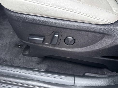 Used 2022 Kia Telluride EX image 19