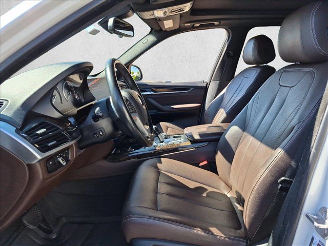 Used 2018 BMW X5 xDrive40e AWD/4WD image 11