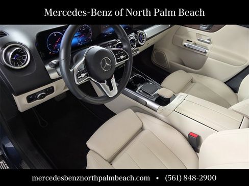 Used 2023 Mercedes-Benz GLB 250 image 9
