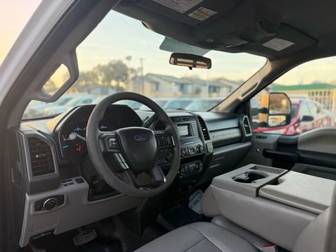 Used 2019 Ford F250 XL w/ Power Equipment Group image 15