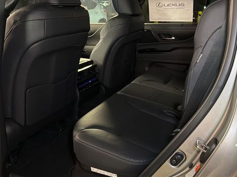 New 2026 Lexus LX 700h Luxury image 13