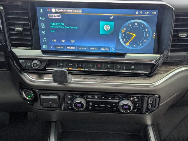Used 2025 Chevrolet Silverado 1500 LTZ AWD/4WD image 7