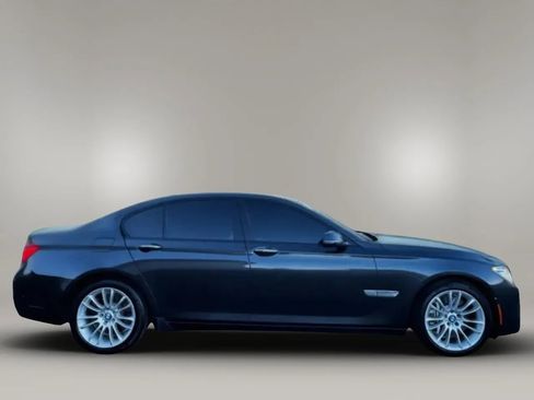Used 2015 BMW 750i RWD image 7