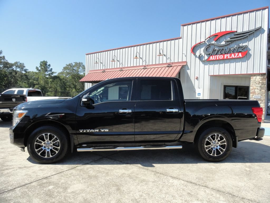 Used 2020 Nissan Titan SV w/ SV Convenience Package RWD image 3