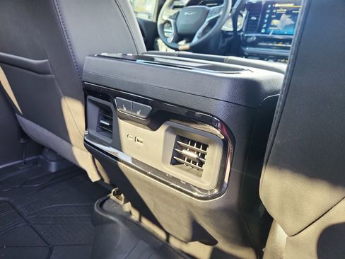 Used 2025 Chevrolet Silverado 2500 ZR2 w/ Technology Package image 42