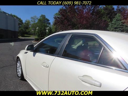 Used 2010 Cadillac CTS Luxury RWD image 28