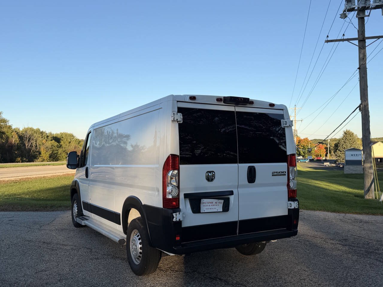 Used 2025 RAM ProMaster 2500 w/ U-Haul Equipment Group FWD image 3
