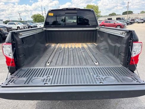 Used 2017 Nissan Titan Platinum Reserve AWD/4WD image 12
