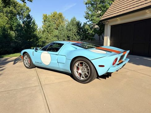 Used 2006 Ford GT RWD image 87