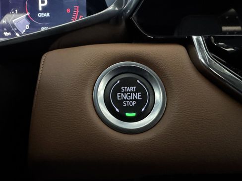 Used 2025 GMC Canyon AT4 w/ Nightfall Edition image 18