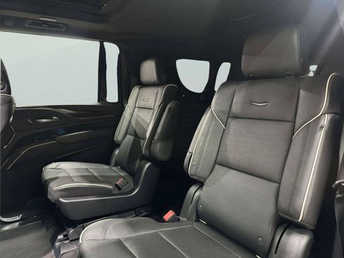 Used 2022 Cadillac Escalade ESV Premium Luxury AWD/4WD image 48